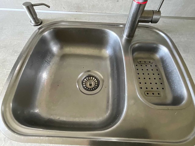 Keuken met apparatuur - afbeelding 4 van  39