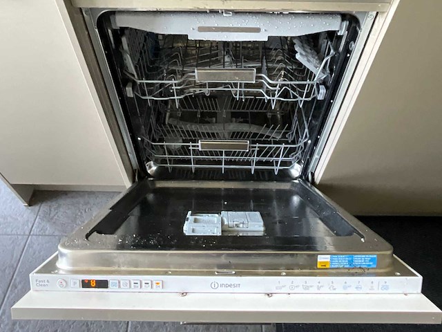 Keuken met apparatuur - afbeelding 10 van  39