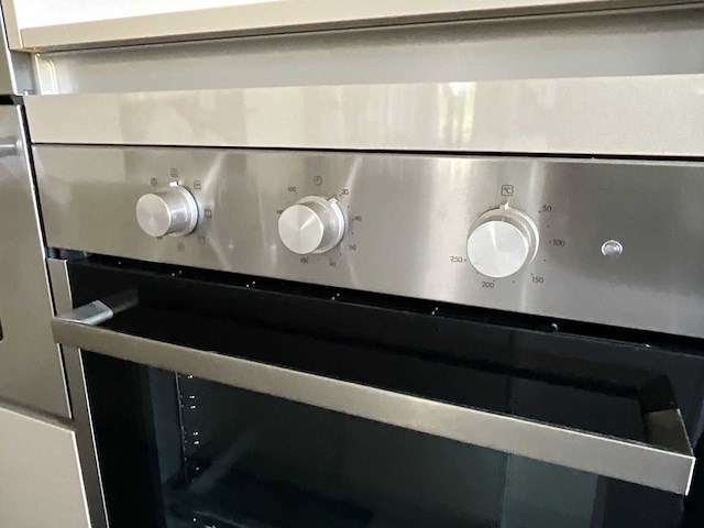 Keuken met apparatuur - afbeelding 21 van  39