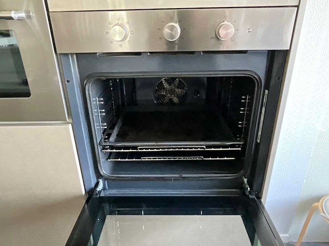 Keuken met apparatuur - afbeelding 23 van  39