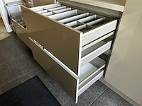 Keuken met apparatuur - afbeelding 22 van  39