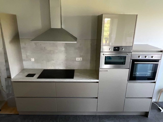 Keuken met apparatuur - afbeelding 33 van  39