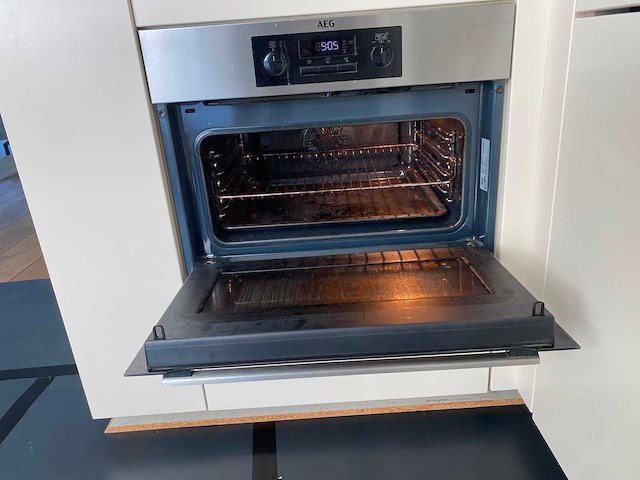 Keuken met apparatuur - afbeelding 9 van  26