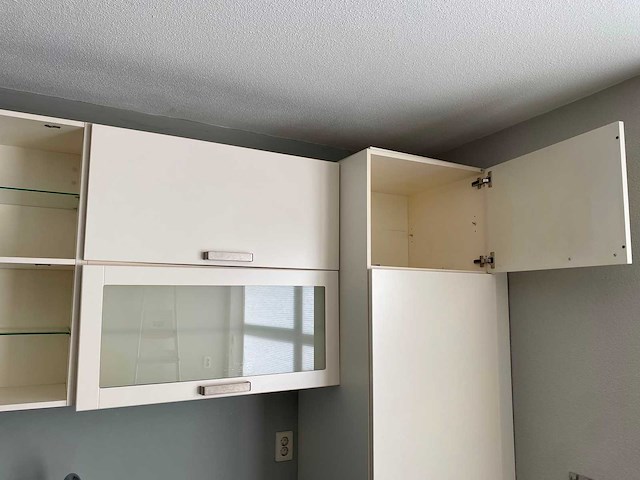 Keuken met apparatuur - afbeelding 12 van  26