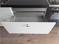 Keuken met apparatuur - afbeelding 4 van  27