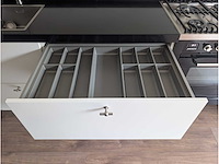 Keuken met apparatuur - afbeelding 11 van  27