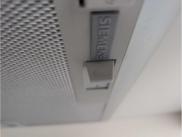 Keuken met apparatuur - afbeelding 17 van  27