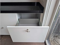 Keuken met apparatuur - afbeelding 21 van  27