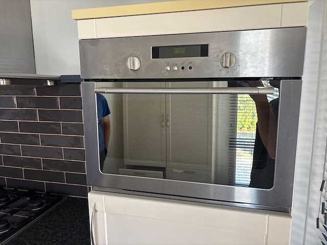 Keuken met apparatuur - afbeelding 4 van  28
