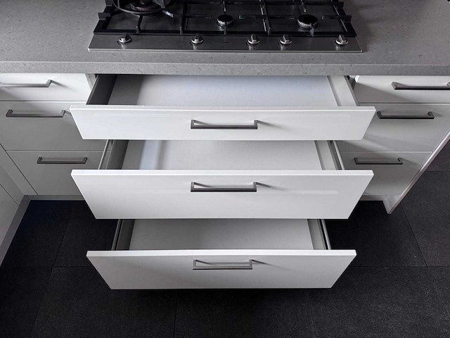 Keuken met apparatuur - afbeelding 14 van  16