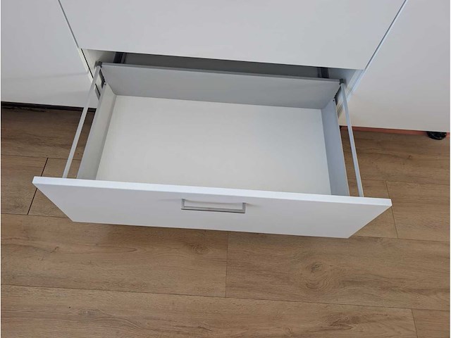 Keuken met apparatuur - afbeelding 5 van  22