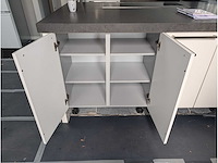 Keuken met apparatuur - afbeelding 2 van  4