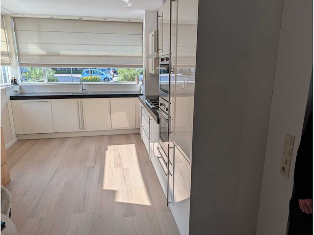 Keuken met apparatuur - afbeelding 1 van  23