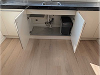Keuken met apparatuur - afbeelding 16 van  23