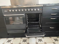 Keuken met apparatuur - afbeelding 3 van  26