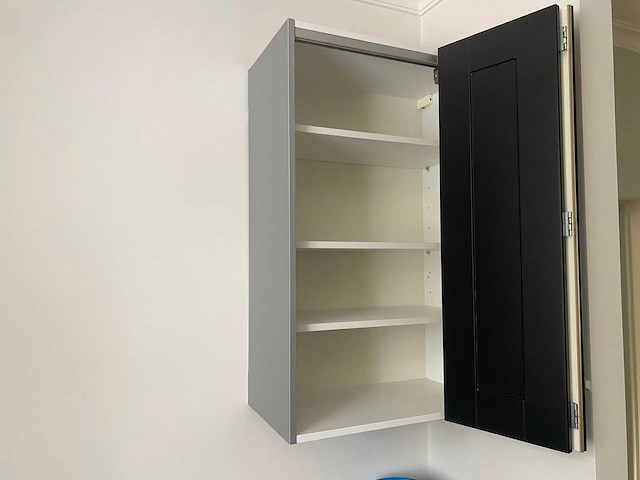 Keuken met apparatuur - afbeelding 18 van  26