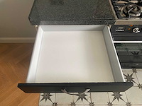 Keuken met apparatuur - afbeelding 21 van  26