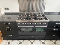 Keuken met apparatuur - afbeelding 24 van  26
