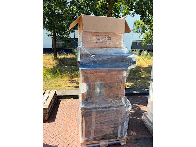 Keuken met apparatuur - afbeelding 4 van  5