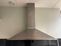Keuken met apparatuur - afbeelding 4 van  23