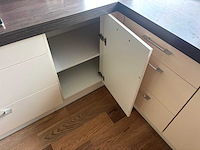 Keuken met apparatuur - afbeelding 10 van  23