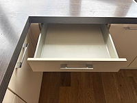 Keuken met apparatuur - afbeelding 11 van  23