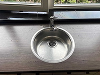 Keuken met apparatuur - afbeelding 15 van  23