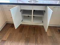 Keuken met apparatuur - afbeelding 16 van  23