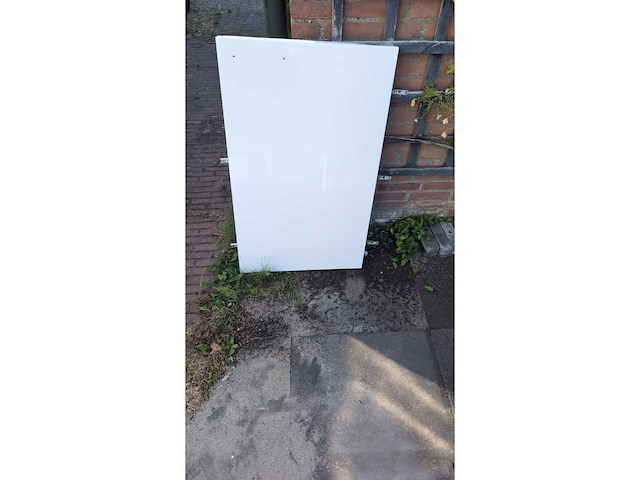 Keuken met apparatuur - afbeelding 13 van  21