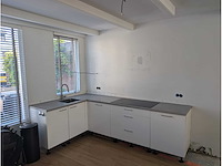 Keuken met apparatuur - afbeelding 11 van  21