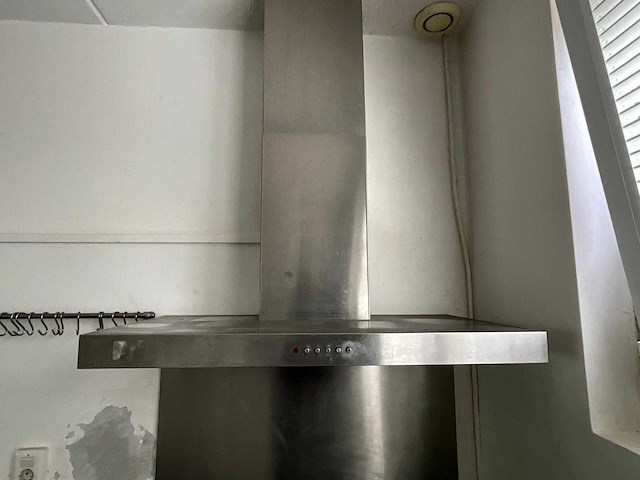 Keuken met apparatuur - afbeelding 9 van  35