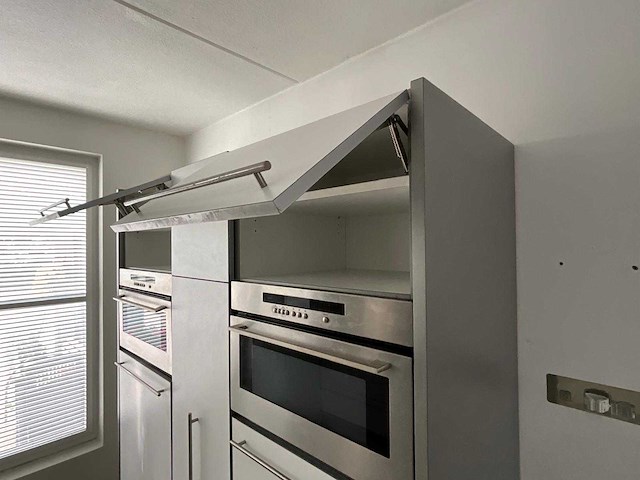 Keuken met apparatuur - afbeelding 22 van  35