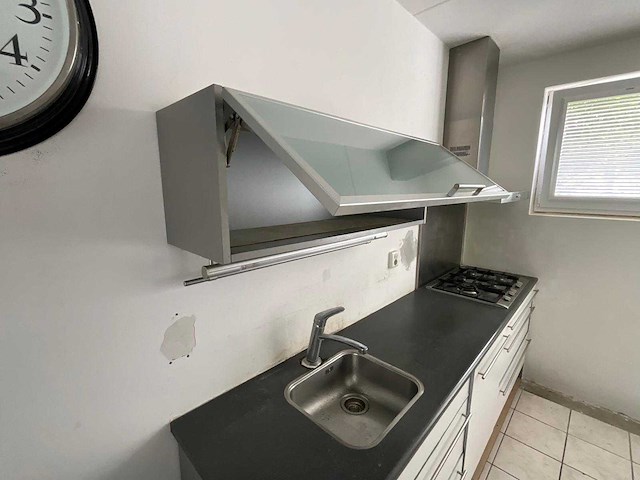 Keuken met apparatuur - afbeelding 31 van  35