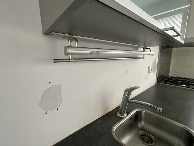 Keuken met apparatuur - afbeelding 32 van  35