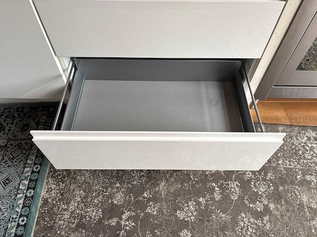 Keuken met apparatuur - afbeelding 7 van  25