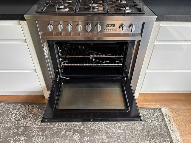 Keuken met apparatuur - afbeelding 13 van  25