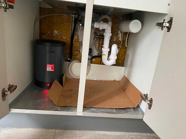 Keuken met apparatuur - afbeelding 13 van  30
