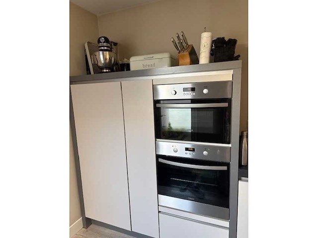Keuken met apparatuur - afbeelding 27 van  30