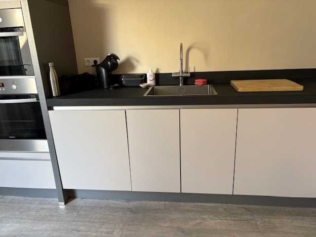 Keuken met apparatuur - afbeelding 28 van  30