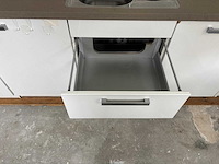 Keuken met apparatuur - afbeelding 9 van  22