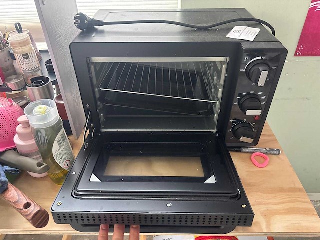 Keuken met apparatuur - afbeelding 14 van  22