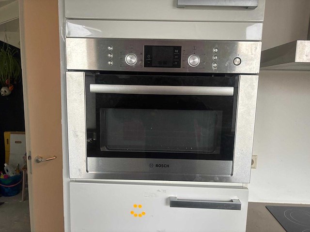 Keuken met apparatuur - afbeelding 7 van  22