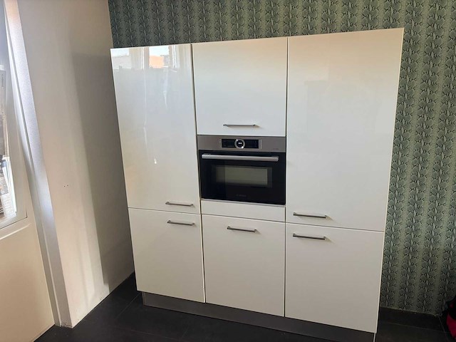 Keuken met apparatuur - afbeelding 2 van  4