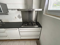 Keuken met apparatuur - afbeelding 4 van  24