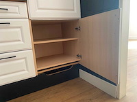 Keuken met apparatuur - afbeelding 17 van  21