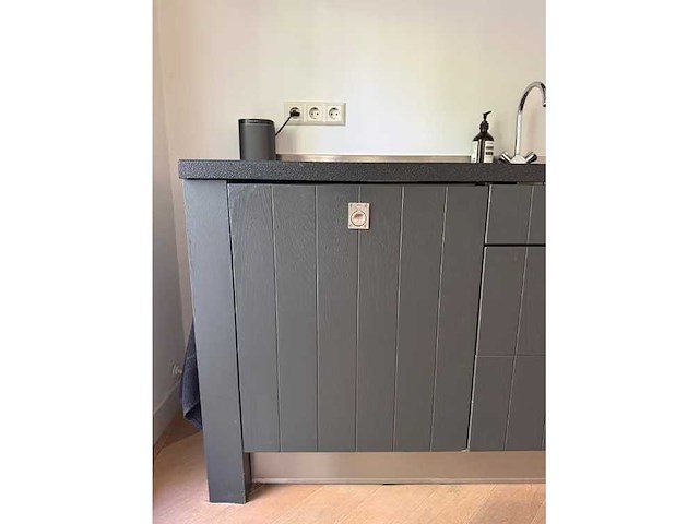 Keuken met apparatuur - afbeelding 10 van  21