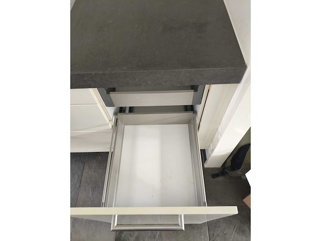 Keuken met apparatuur - afbeelding 6 van  16
