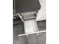 Keuken met apparatuur - afbeelding 13 van  16