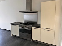 Keuken met apparatuur - afbeelding 8 van  16
