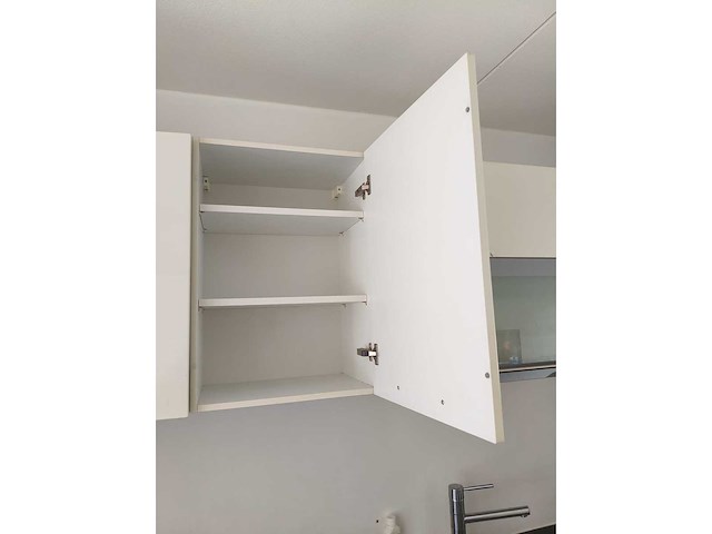 Keuken met apparatuur - afbeelding 15 van  16